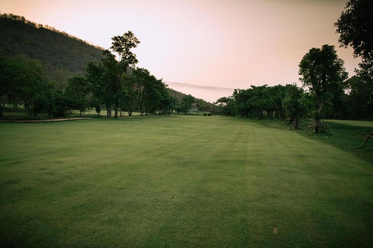 Phubachiang Golf & Resort Pakse Exterior photo