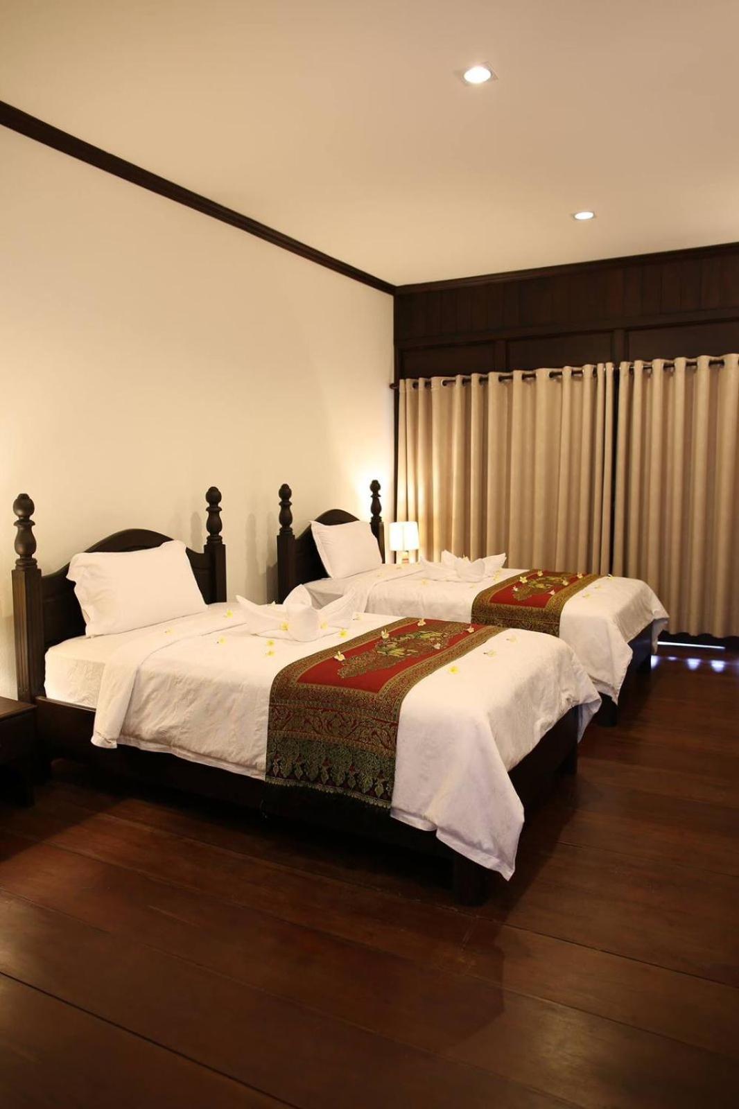 Phubachiang Golf & Resort Pakse Exterior photo