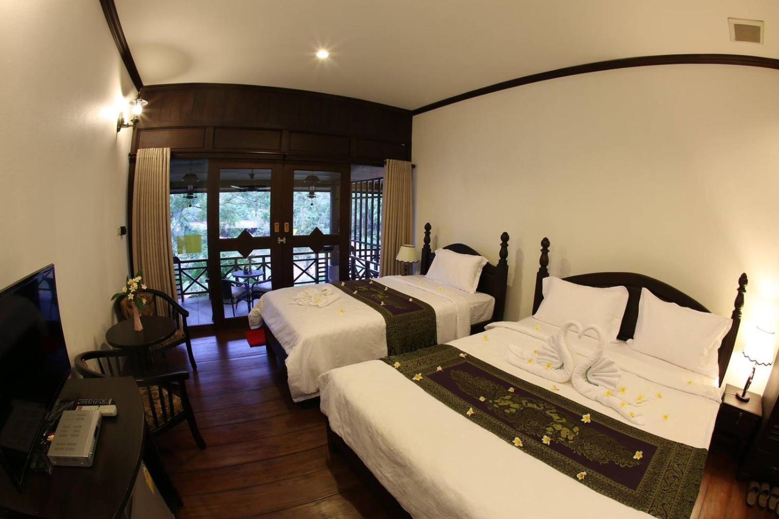 Phubachiang Golf & Resort Pakse Exterior photo