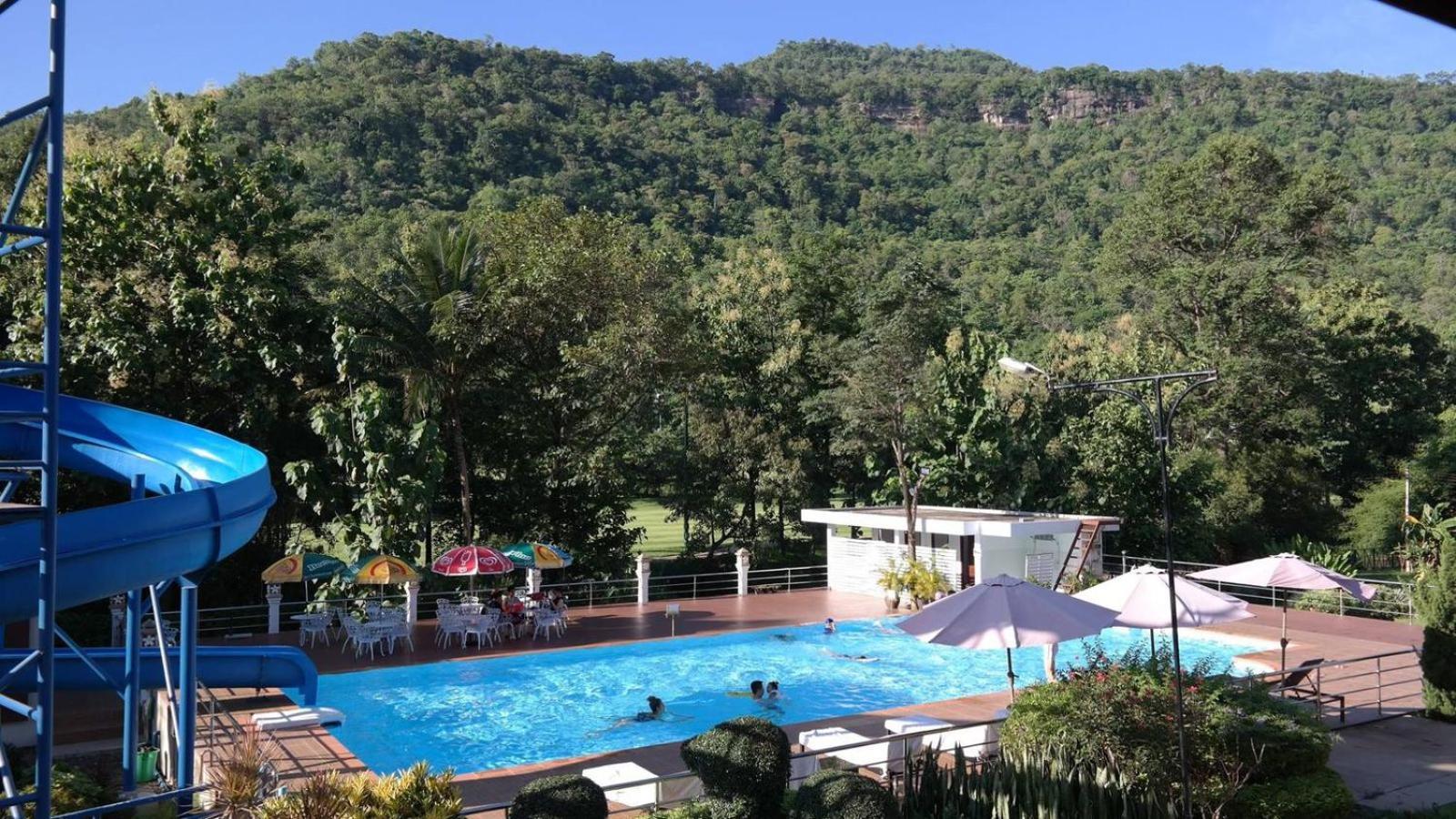 Phubachiang Golf & Resort Pakse Exterior photo